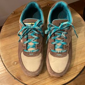 ll bean hiking shoes. Womens size 8 like new